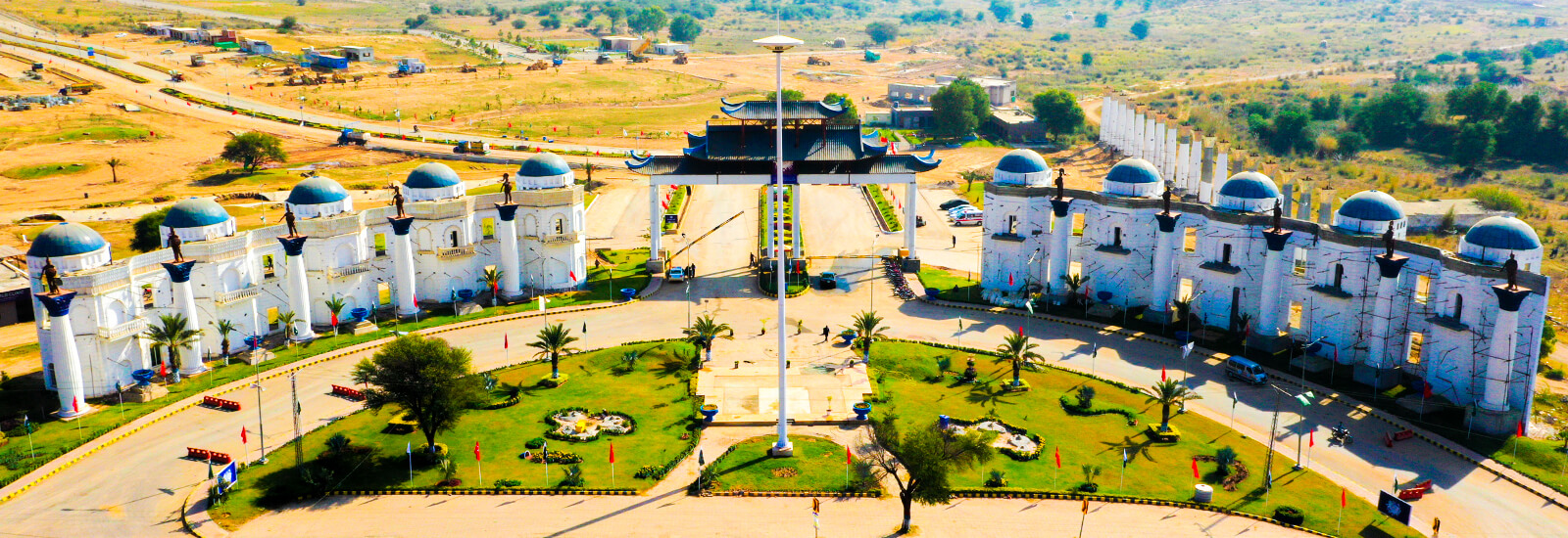 Grand-Entrance-Gate-View